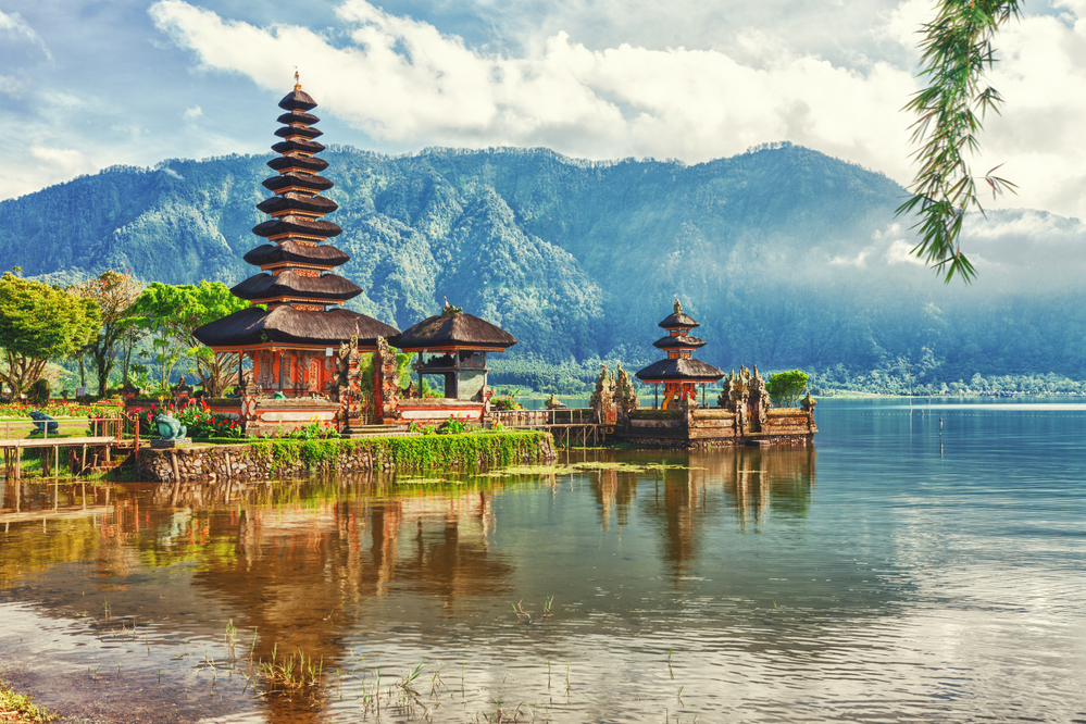 Revisit These 5 Honeymoon Destinations As Seniors
